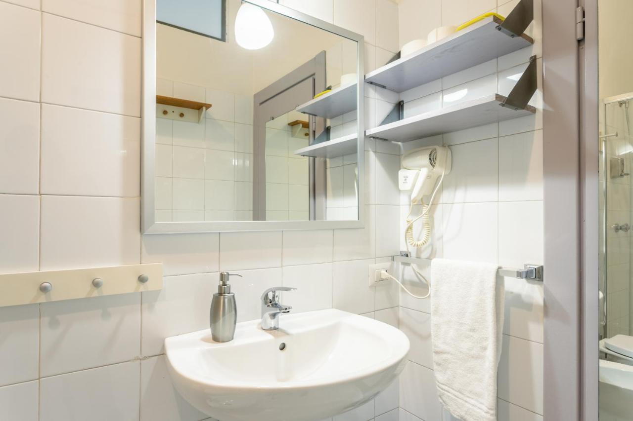 Luna Homes - Studio In Farini Milán Exteriér fotografie